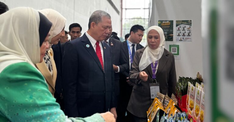 Visit by the Deputy Prime Minister of Malaysia to the Malaysian Entrepreneurs Pavilion at CAEXPO 2025